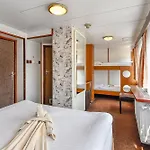 Úszó hotel Vodnik 3*