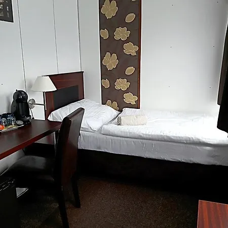 沃德尼克船屋酒店 船屋 3*