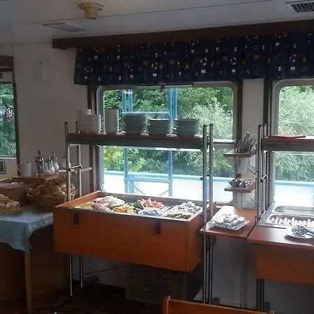 船屋 沃德尼克船屋酒店