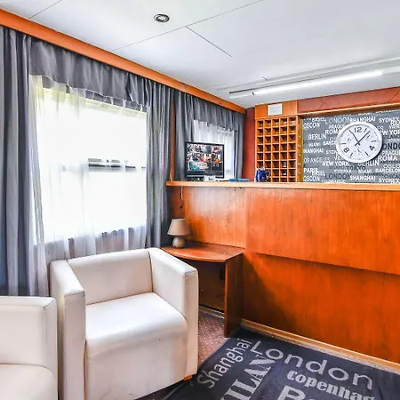 沃德尼克船屋酒店 船屋 3*