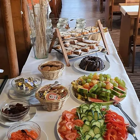 船屋 沃德尼克船屋酒店 3*