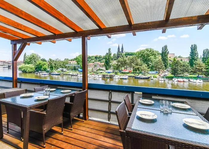 Vodnik Båthotell 3*