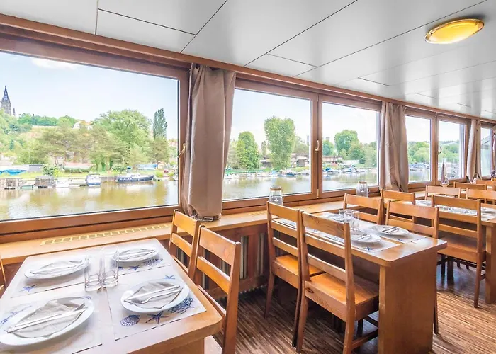 Vodnik Båthotell Prag