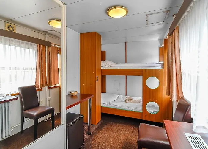 Vodnik Båthotell 3*