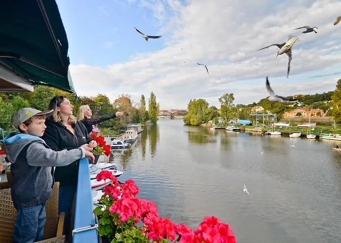 Båthotell Vodnik 3*